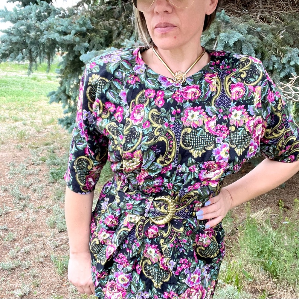 Vintage WILLY'S INFLUENCE day dress. Circa 1980s. Made in the USA Paisley Print - Picture 5 of 9